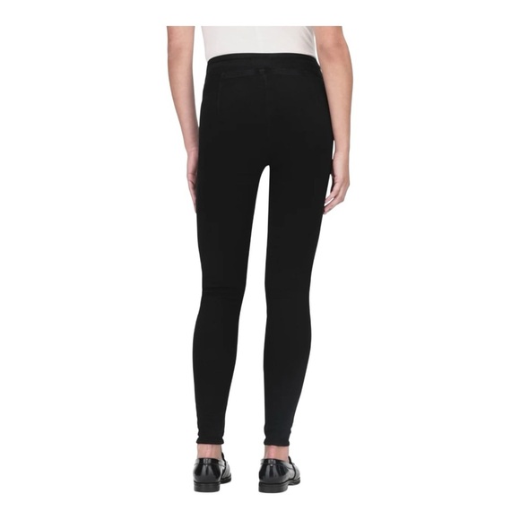 Frame Pull On The Jetset Skinny Crop
in Sheen Noir NWOT - Picture 5 of 10